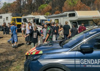 Aude : après la colère des habitants, les teufeurs de la rave party quittent enfin les lieux sous surveillance policière