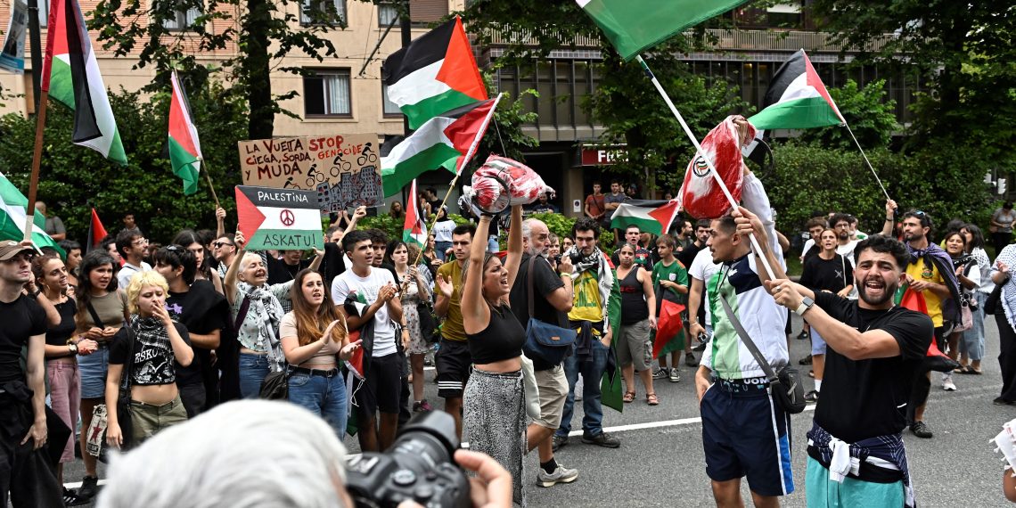 Manifestations propalestiniennes : le directeur technique de la Vuelta demande le retrait de l’équipe israélienne