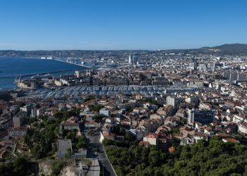 Marseille : à la faculté de Colbert, les dealers font la loi