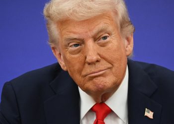 Chute d’audience  et règlements judiciaires : aux États-Unis, les chaînes de télévision paient cher leur anti-trumpisme