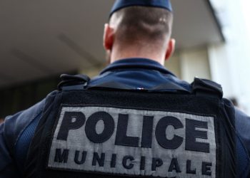 Policier tabassé à Tourcoing : la colère des forces de l’ordre après la remise en liberté des suspects