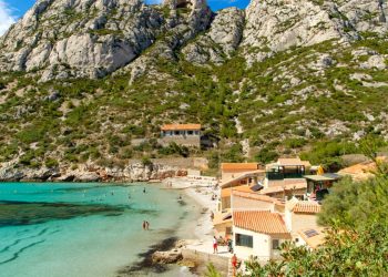 Marseille : un chantier d’envergure pour dépolluer les calanques