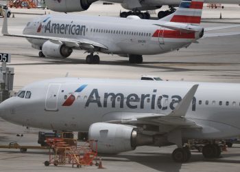 American Airlines : des pilotes suspendus après avoir célébré l’assassinat de Charlie Kirk