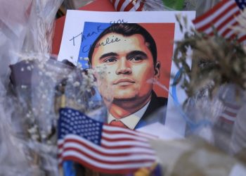 Hommage à Charlie Kirk en Arizona, Renaissance à Arras, Retailleau à la Fête de la Pomme… Les 4 infos dont vous allez entendre parler ce week-end