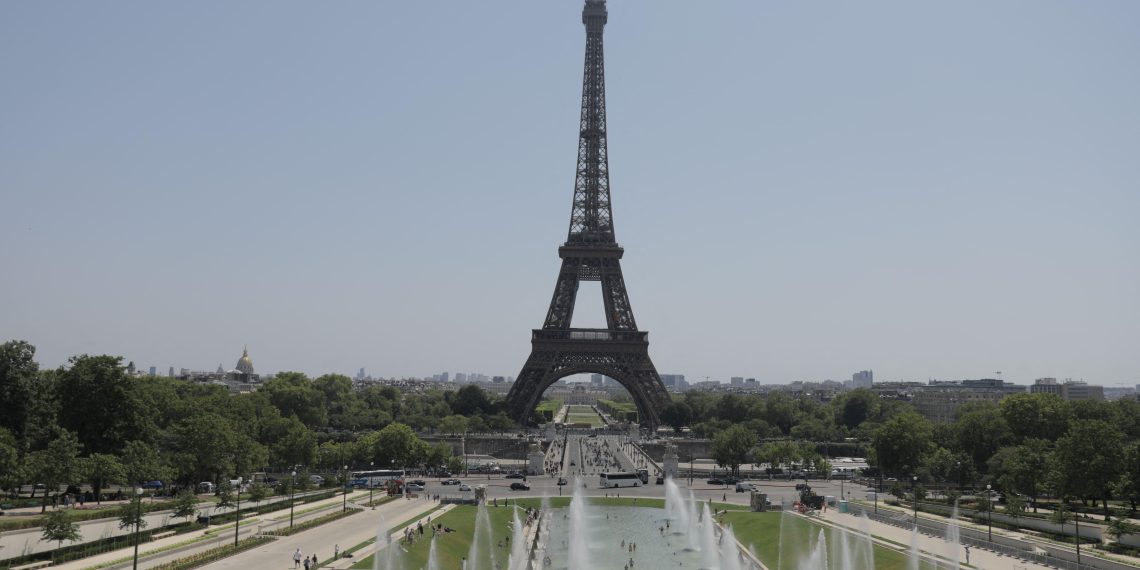 «Marre de cette repentance» : le futur mémorial de l’esclavage devant la Tour Eiffel fait polémique
