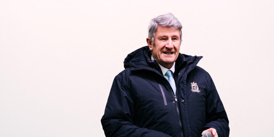 «Nous sommes en train de changer de peuplement» : Philippe de Villiers lance une pétition pour un référendum sur l’immigration