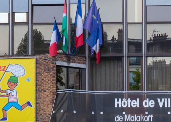 Malakoff : le tribunal administratif de Cergy enjoint à la mairie de retirer le drapeau palestinien de sa façade