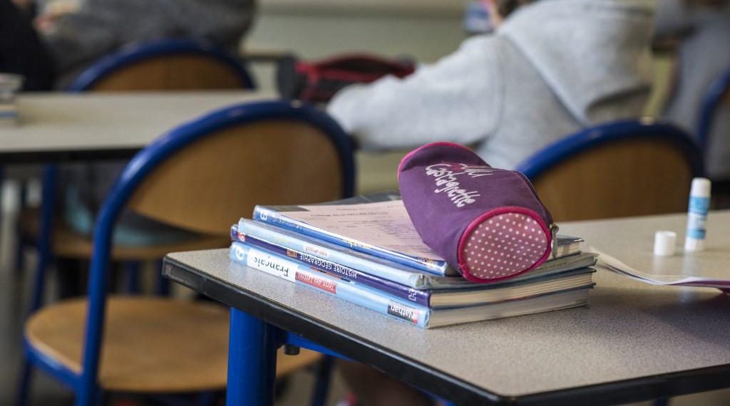 Fin des manuels scolaires en Île-de-France : vers une «tiktokisation» de l’enseignement ?
