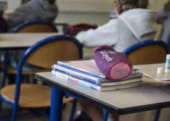 Fin des manuels scolaires en Île-de-France : vers une «tiktokisation» de l’enseignement ?