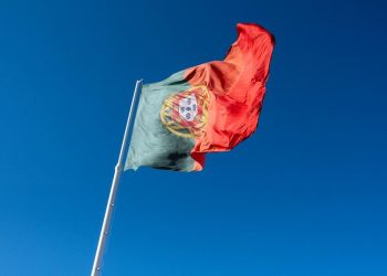 Loi immigration au Portugal, obsèques de Claudia Cardinale, OM-Ajax… Les 4 infos dont vous allez entendre parler demain