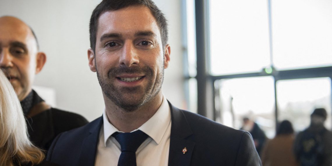 Refus de serrer la main d’une judokate israélienne : Julien Odoul réclame des sanctions contre Doria Boursas
