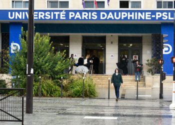 Un an après le drame, l’université Paris-Dauphine rend hommage à Philippine