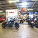 Somme : une horde d’individus cagoulés et armés de haches sème la terreur dans un magasin de motos