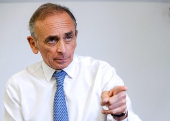 «Demandons au Parti socialiste de combler le découvert !» : Zemmour brocarde les dérives financières de France Télévisions
