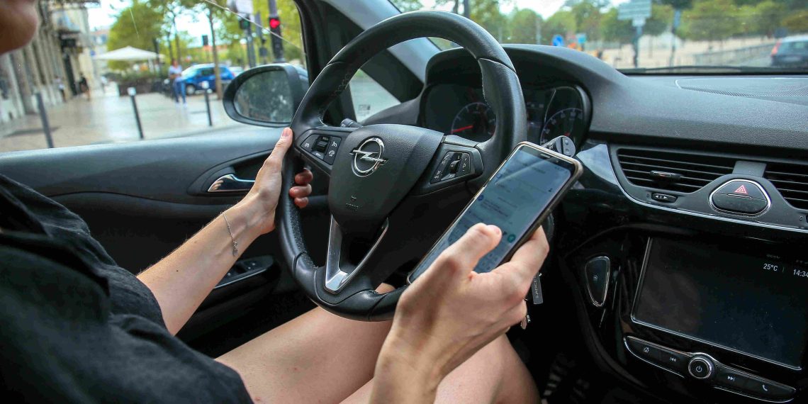 Le préfet des Landes veut suspendre le permis des automobilistes pris en train de téléphoner au volant