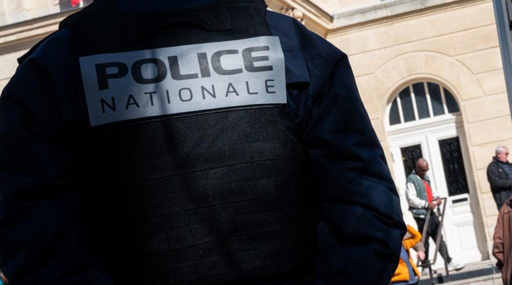 Enseignante poignardée dans le Bas-Rhin : le suspect s’auto-mutile, son pronostic vital est engagé