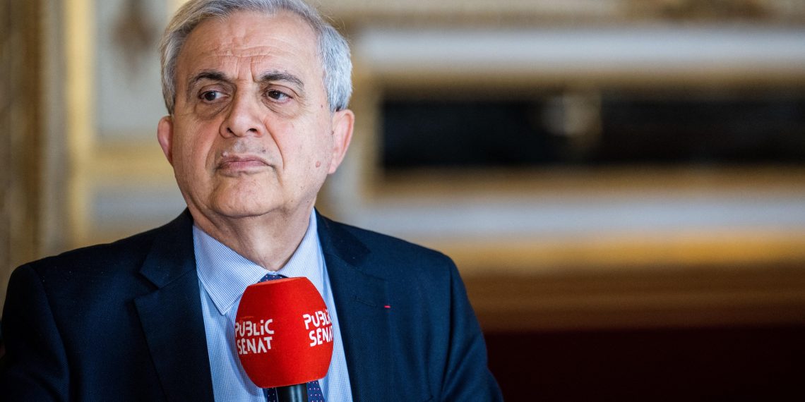 «Jamais on ne me fera voter pour eux» : Roger Karoutchi appelle à un front républicain anti-LFI