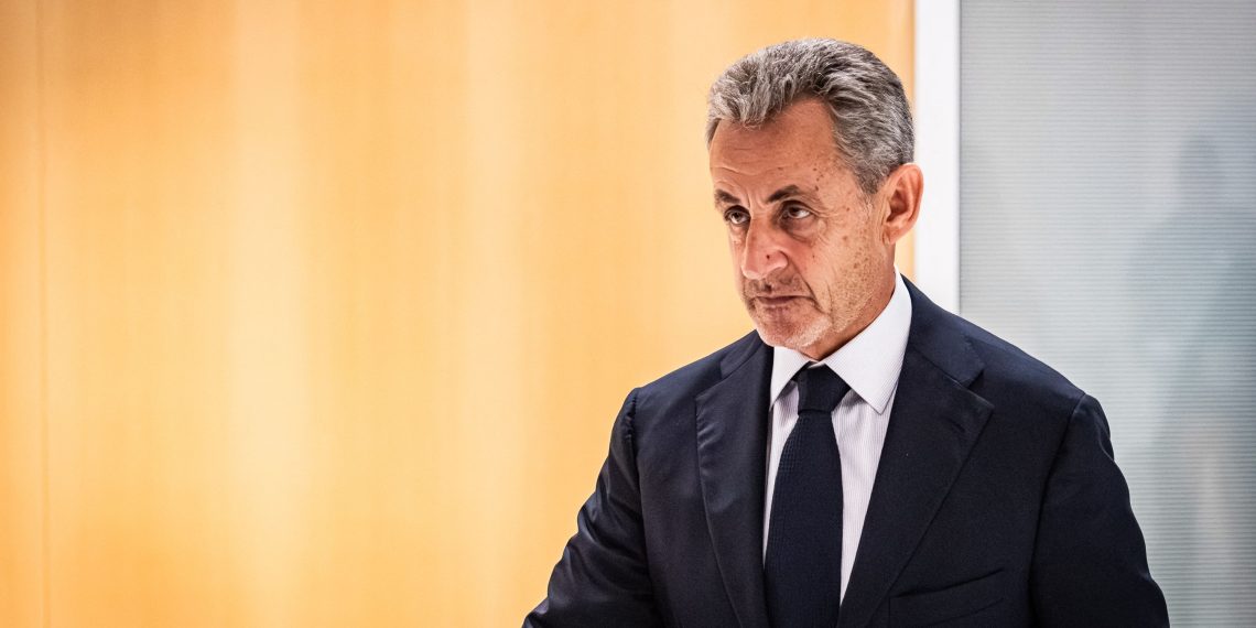 Condamnation de Nicolas Sarkozy : sur Internet, une vingtaine de pétitions voit le jour pour soutenir l’ancien président
