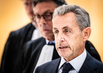 Nicolas Sarkozy condamné : la justice face à l’ombre de la Terreur