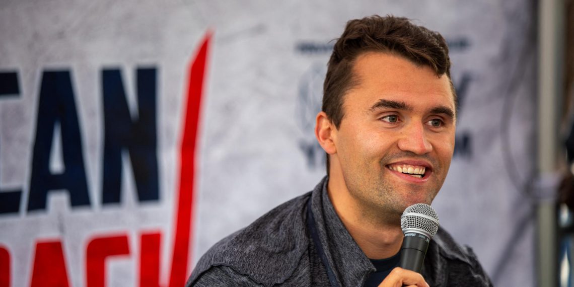 Assassinat de Charlie Kirk : l’arme du crime retrouvée, le FBI dispose de «bonnes images vidéo» du meurtrier