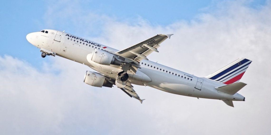 Un avion Air France secoué par de fortes turbulences : quatre blessés à bord d’un vol entre la Guadeloupe et Paris