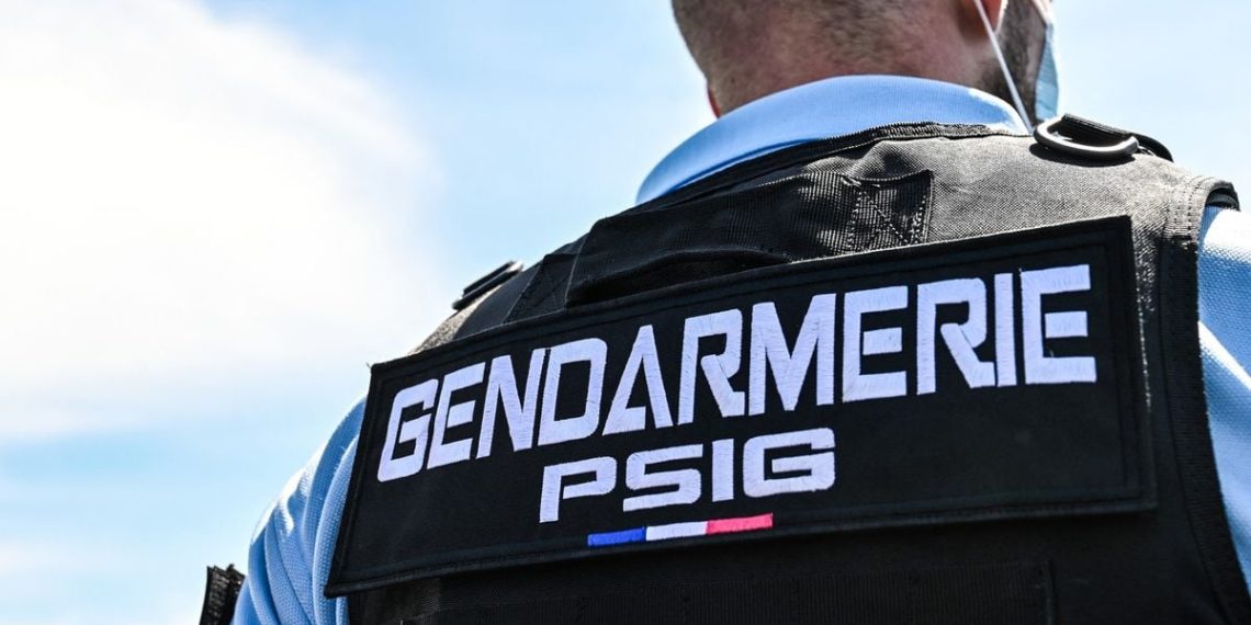 Guingamp : Un homme qui déambulait dans les rues avec une fausse mitraillette interpellé