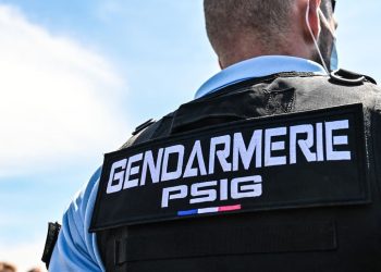 Guingamp : Un homme qui déambulait dans les rues avec une fausse mitraillette interpellé