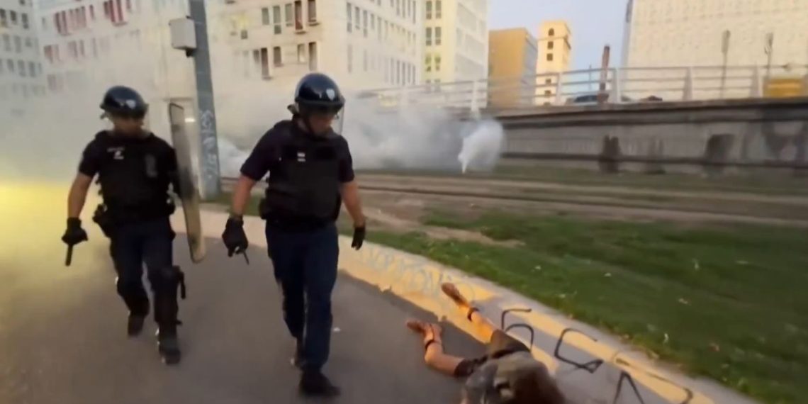 Grève du 18 septembre à Marseille : La vidéo d’une jeune femme violentée par des policiers émeut