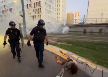 Grève du 18 septembre à Marseille : La vidéo d’une jeune femme violentée par des policiers émeut