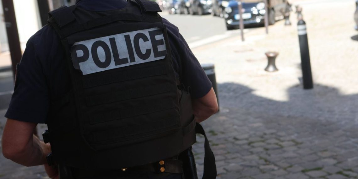 Paris : Un homme appelle la police et avoue avoir tué sa femme