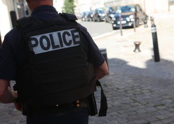 Paris : Un homme appelle la police et avoue avoir tué sa femme