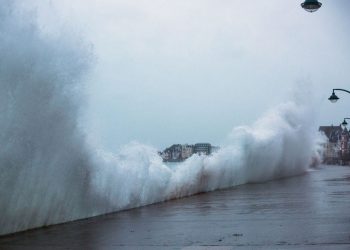 Charente-Maritime : Trois personnes secourues après avoir été piégées par la marée