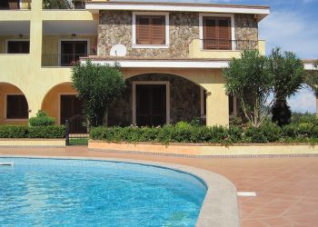 Var : Un touriste de 77 ans meurt en pleine dispute avec des ados qui squattaient sa piscine