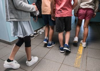 Seine-et-Marne : SMS, photos intimes, exhibition de sex-toys… Un enseignant jugé pour corruption de mineurs