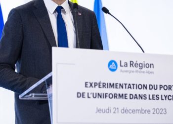 Isère : Caillassés à la sortie d’école, ces élèves abandonnent l’uniforme
