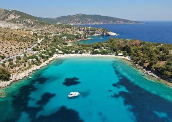 Grèce : « Elle n’était plus que des os »… La touriste disparue sur une plage cet été retrouvée morte