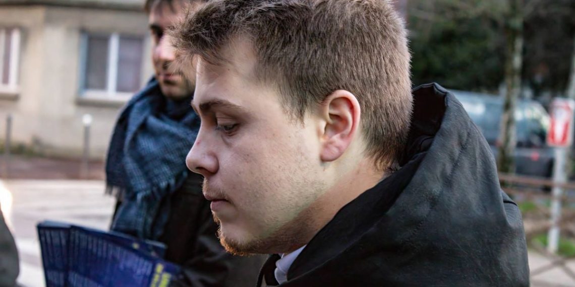 Val-de-Marne : « Un mail aurait suffi », les policiers chez Louis Boyard, il clame sa bonne foi