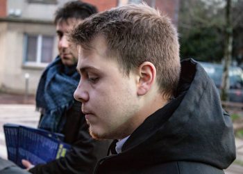 Val-de-Marne : « Un mail aurait suffi », les policiers chez Louis Boyard, il clame sa bonne foi
