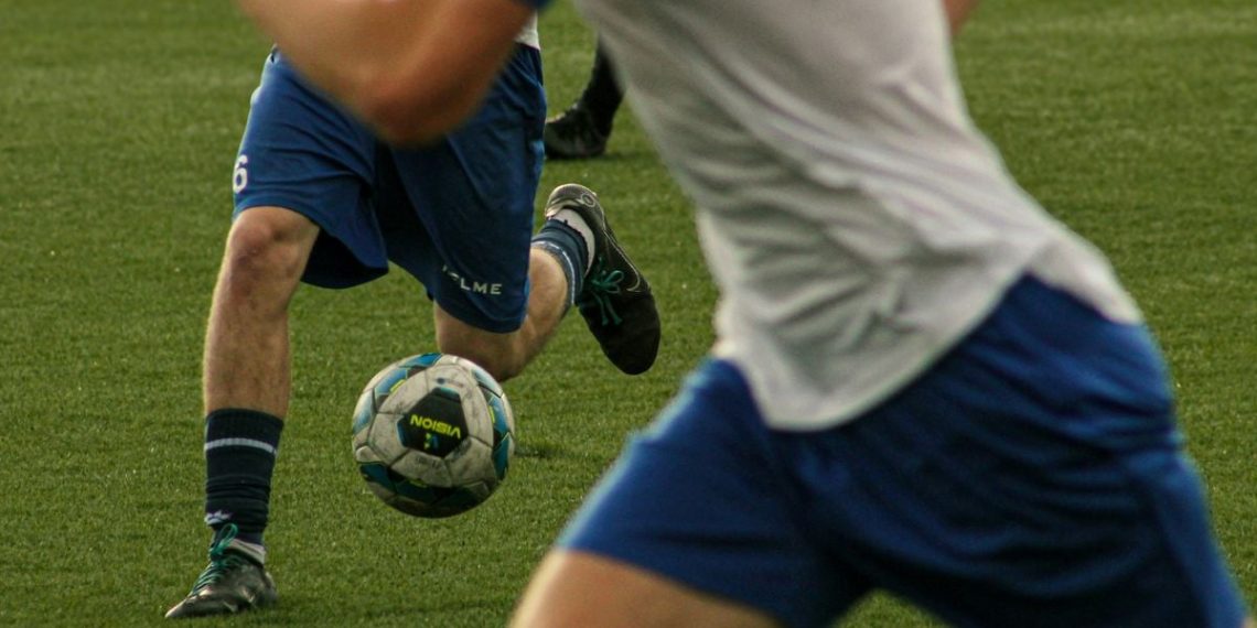 Toulouse : Un arbitre de 17 ans insulté et roué de coups lors d’un match de foot amateur