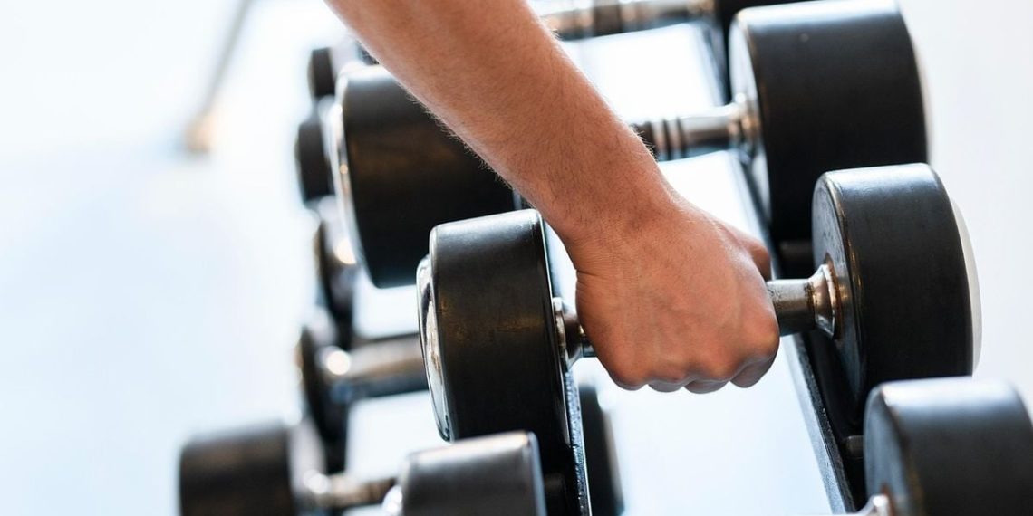 Paris : La chute des haltères dans une salle de sport fait trembler tout un immeuble