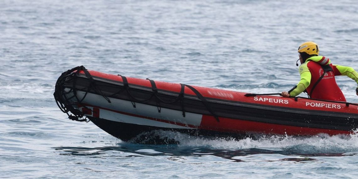 Var : Un jeune homme de 17 ans meurt après avoir été percuté par son bateau