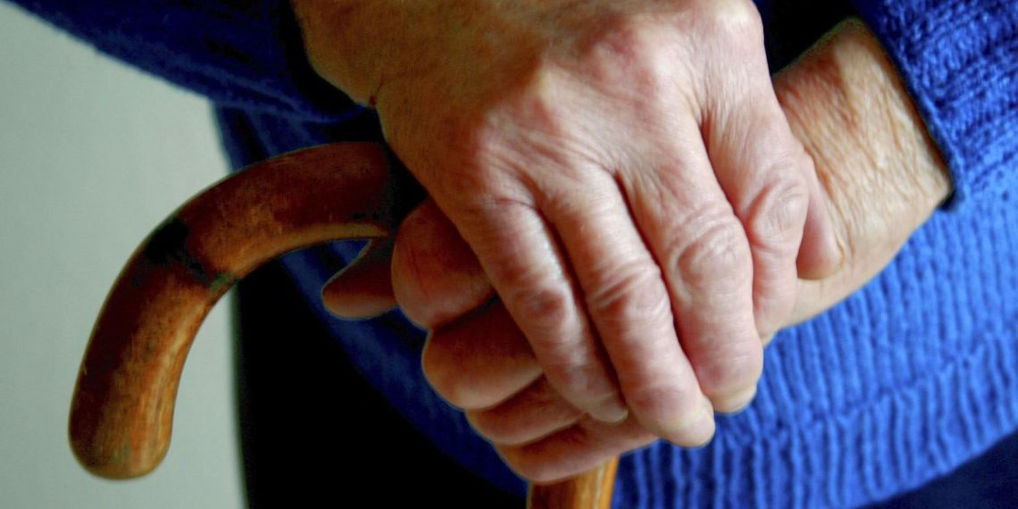 Doubs : Un octogénaire escroqué de 400.000 euros à Besançon