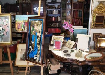 Paris : Un antiquaire dupé par une mystérieuse cliente qui se volatilise avec un butin de 150.000 euros