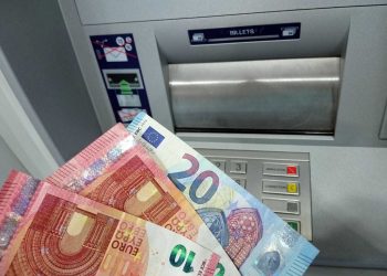 Nice : Venue retirer de l’argent, une octogénaire se retrouve coincée dans sa banque en pleine nuit