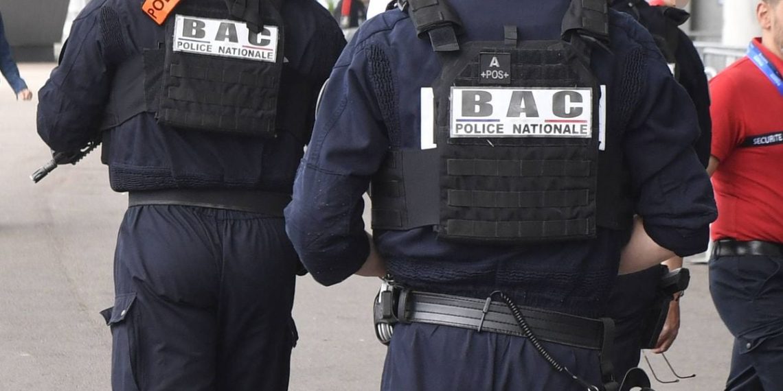 Besançon : La BAC découvre 700 grammes de cannabis cachés dans les toilettes du suspect