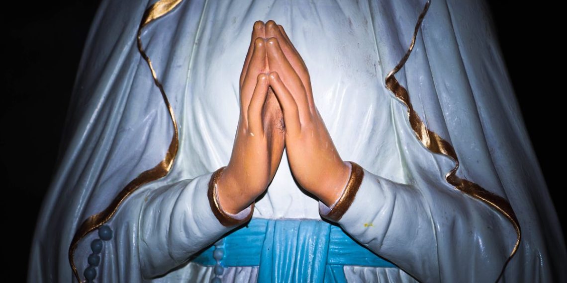 Bretagne : Une statue de la Vierge de nouveau incendiée en pleine messe