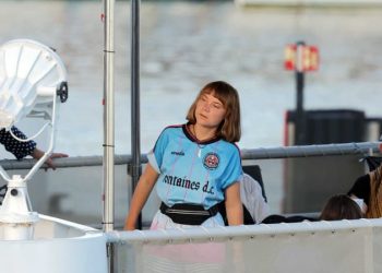Pourquoi l’activiste Greta Thunberg a choisi de porter ce maillot de foot pour son voyage vers Gaza