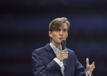 Un antifa condamné pour l’agression d’Erik Tegnér et de sa compagne