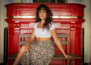 Théâtre : Aïda Asgharzadeh signe une fresque bouleversante avec «Le Dernier cèdre du Liban»