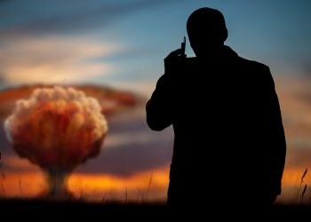 Apocalypse en lettres capitales : trois romans pour dire la fin du monde